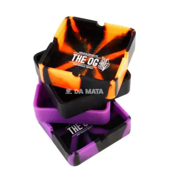 Pacote de Cinzeiro Silicone The Og C/4un de frente tabacaria da mata