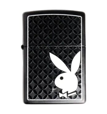 Isqueiro Zippo Play Boy Matte Black 29578 de frente