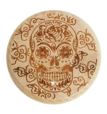 Dichavador de Madeira Skull With Flowers de frente